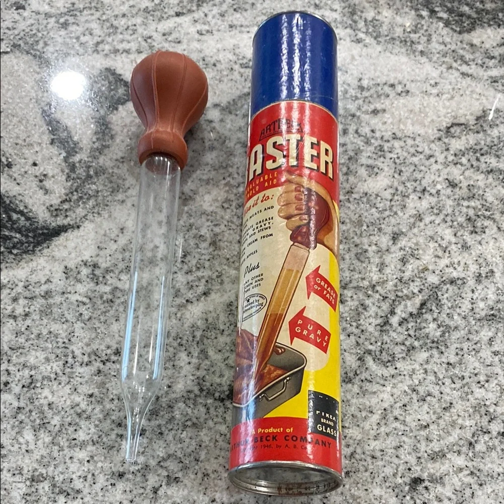 Vintage 1946 Brown Rubber Bulb Pyrex Glass Baster!
